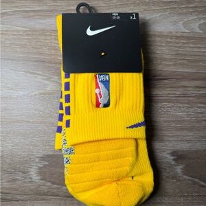 Nike NBA Los Angeles Lakers Elite Crew Socks Yellow Purple Men's XL 12-15 NEW
